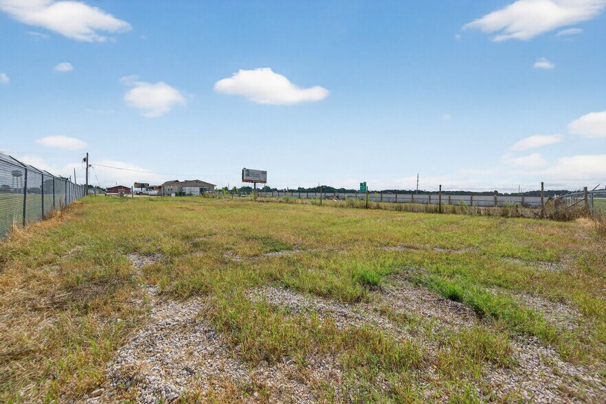 More Photos Of 338 Booneslick Rd, New Florence Industrial For Sale