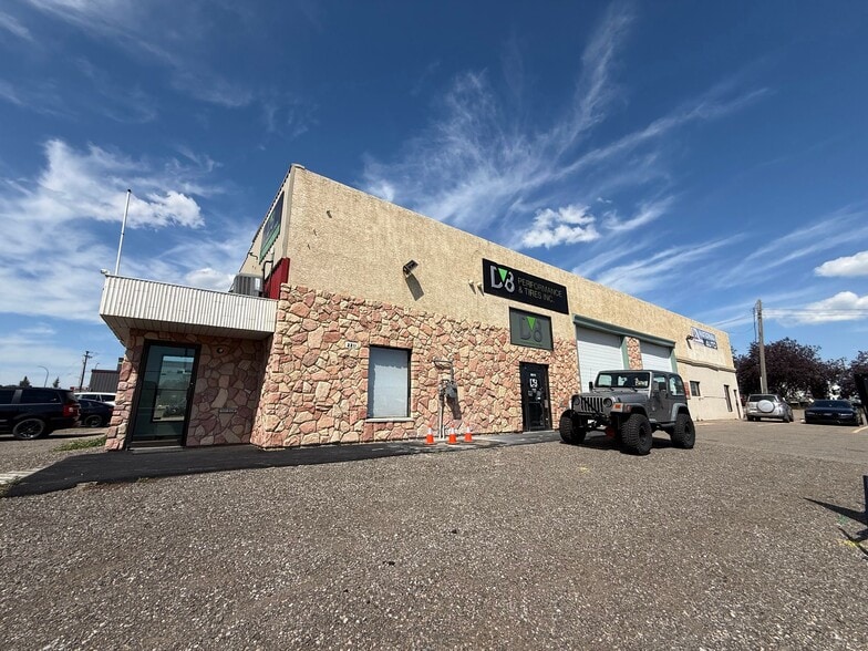 Primary Photo Of 2213 2 Av N, Lethbridge Service For Lease