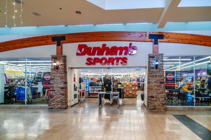 More Photos Of 5330 W Saginaw Hwy, Lansing General Retail For Lease