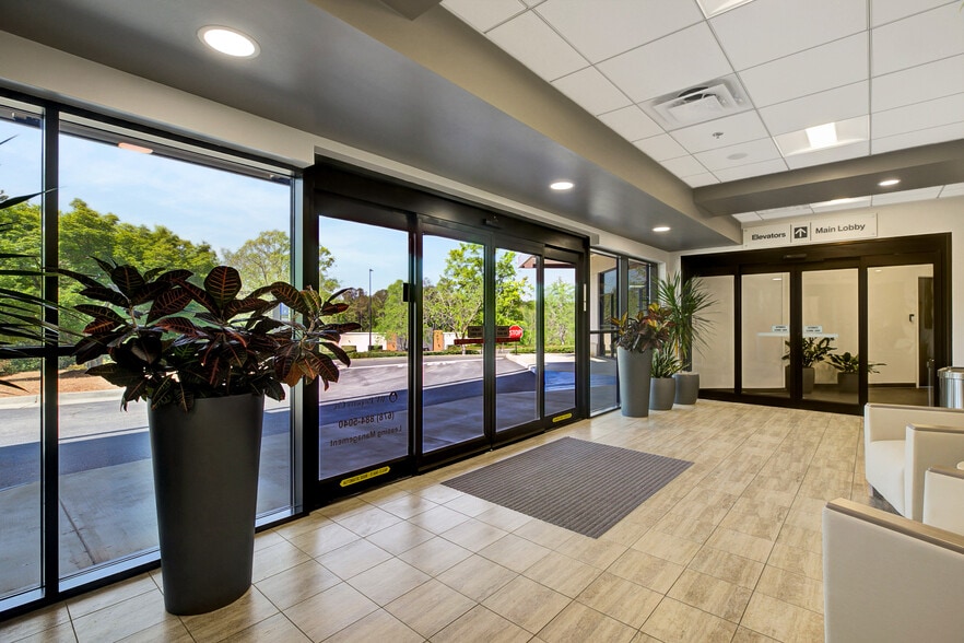 More Photos Of 101 Yorktown Dr, Fayetteville Medical For Lease