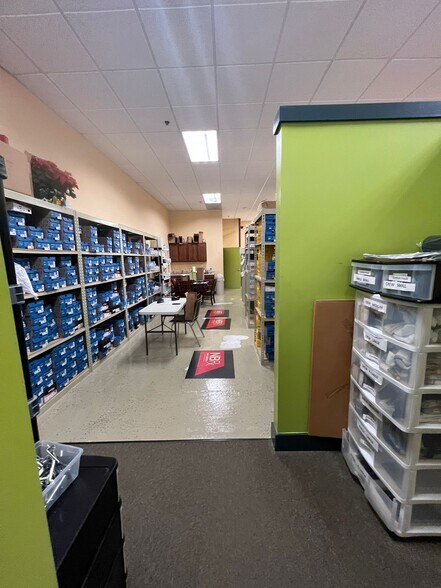 More Photos Of 21213 Harper Ave, Saint Clair Shores Drugstore For Lease