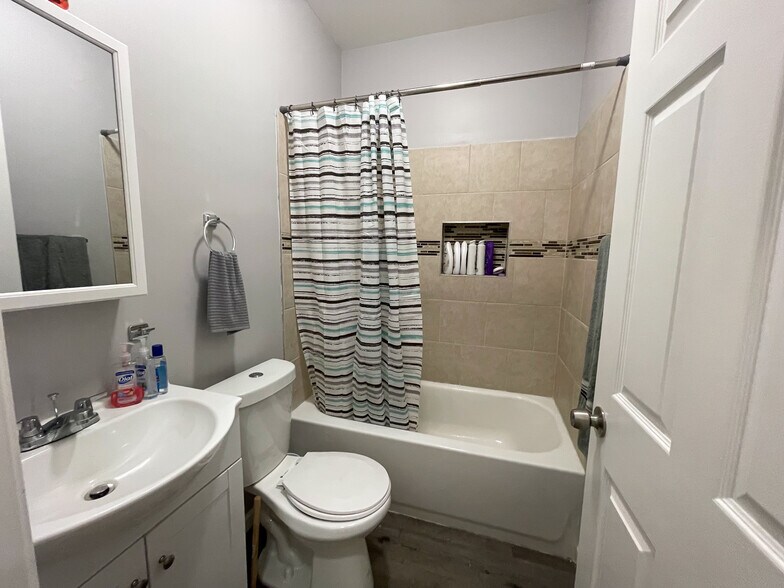 More Photos Of 2422-2436 N Calvert St, Baltimore Apartments For Sale