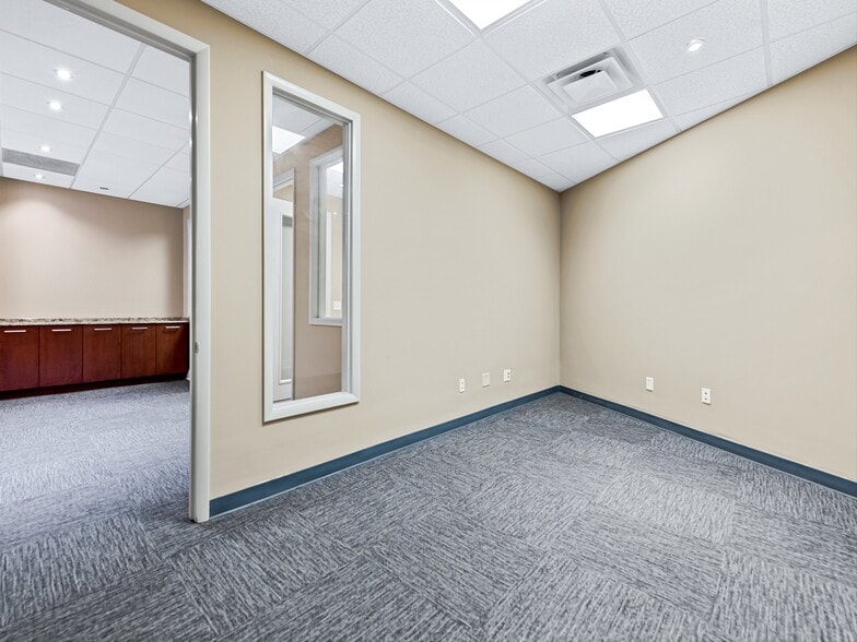 More Photos Of 373 Biltmore Ave, Asheville Medical For Lease