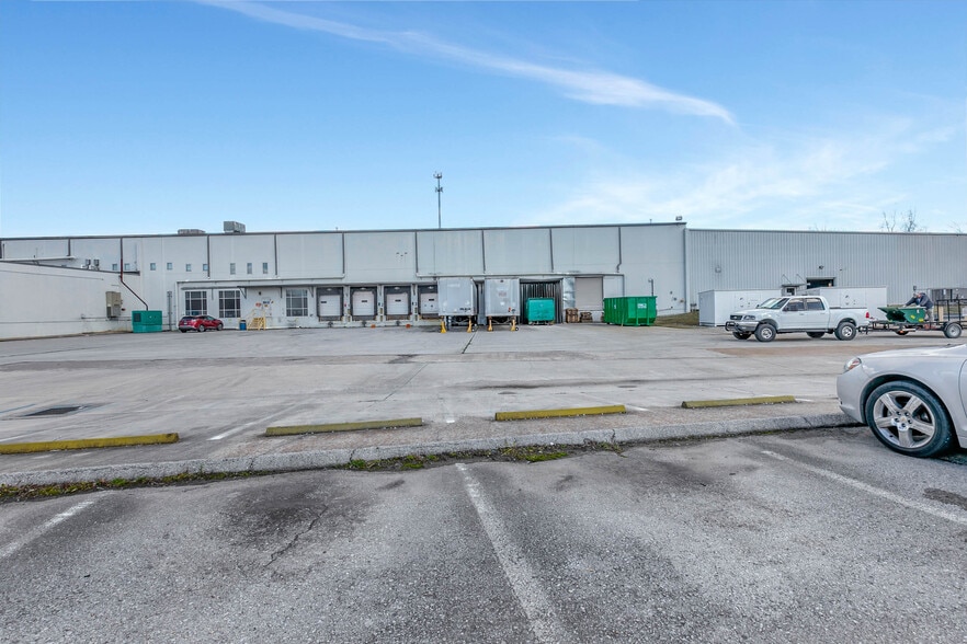 More Photos Of 3720 Amnicola Hwy, Chattanooga Unknown For Lease