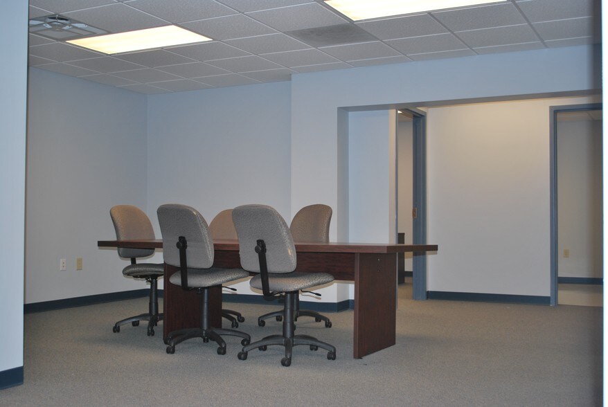 More Photos Of 5720 Creedmoor Rd, Raleigh Medical For Lease