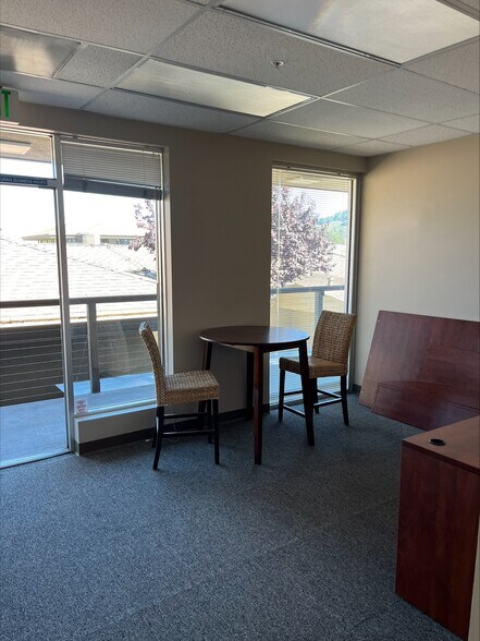 More Photos Of 26135 Carmel Rancho Blvd, Carmel General Retail For Lease