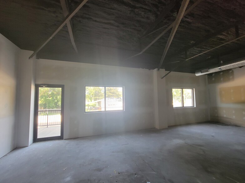 More Photos Of 206 S Walnut St, Stillman Valley Warehouse For Sale