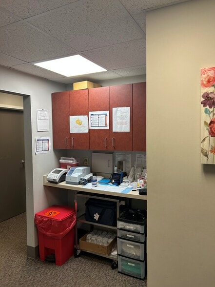 More Photos Of 106 Nate Whipple Hwy, Cumberland Office For Lease