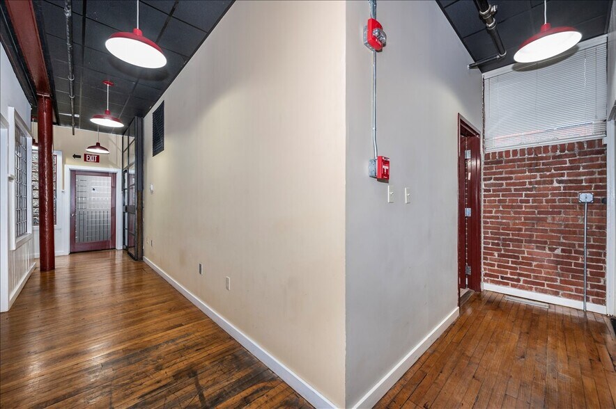 More Photos Of 47 E All Saints St, Frederick Loft Creative Space For Sale