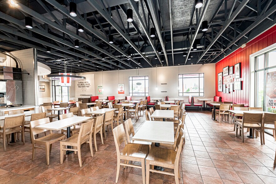 More Photos Of 2703 S Cabela Pky, Gonzales Fast Food For Lease