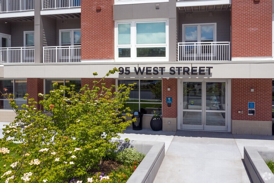 More Photos Of 95 West St, Walpole Apartments For Lease