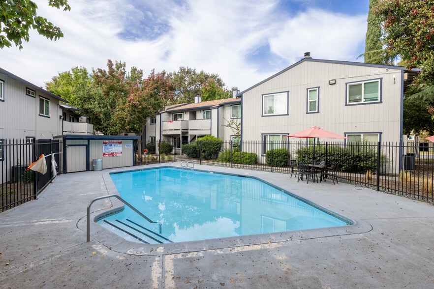 More Photos Of 2228 Edison Ave, Sacramento Apartments For Sale