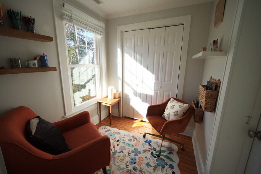 More Photos Of 4 Northcrest Dr, Weaverville Office For Sale