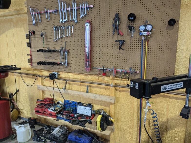 More Photos Of 11468 Black Jack Rd, Cumby Auto Repair For Sale