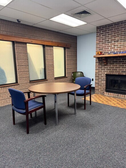 More Photos Of 6713 Pickard Dr, Mattydale Truck Terminal For Lease
