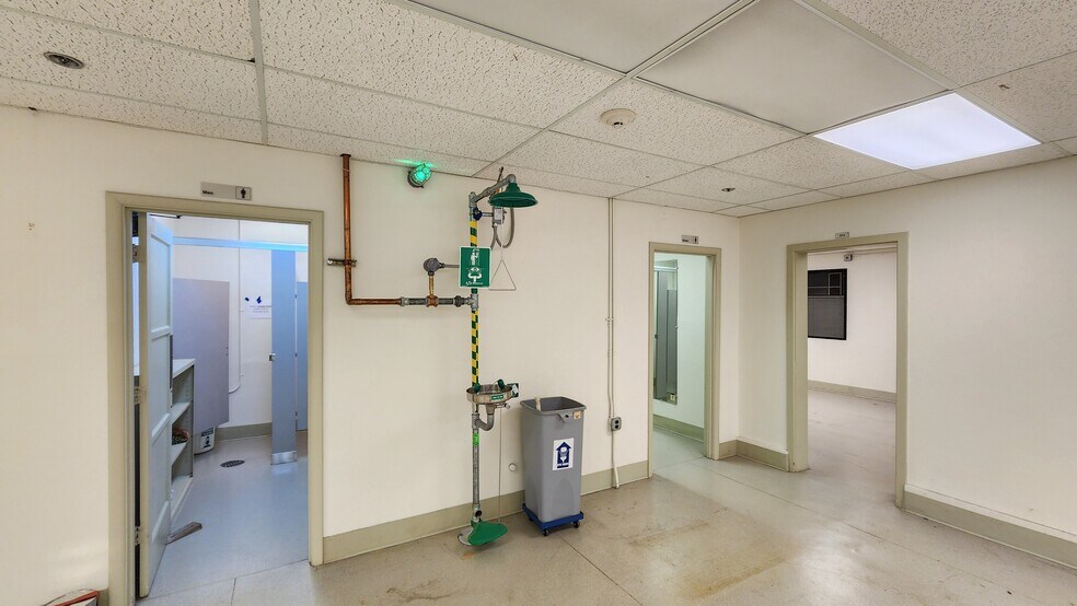 More Photos Of 2765 Salk Ave, Richland Office For Sale