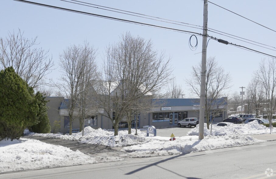 More Photos Of 225-233 S Broad St, Lansdale Office For Lease