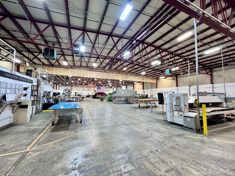 More Photos Of 4300-4356 Caterpillar Rd, Redding Manufacturing For Sale
