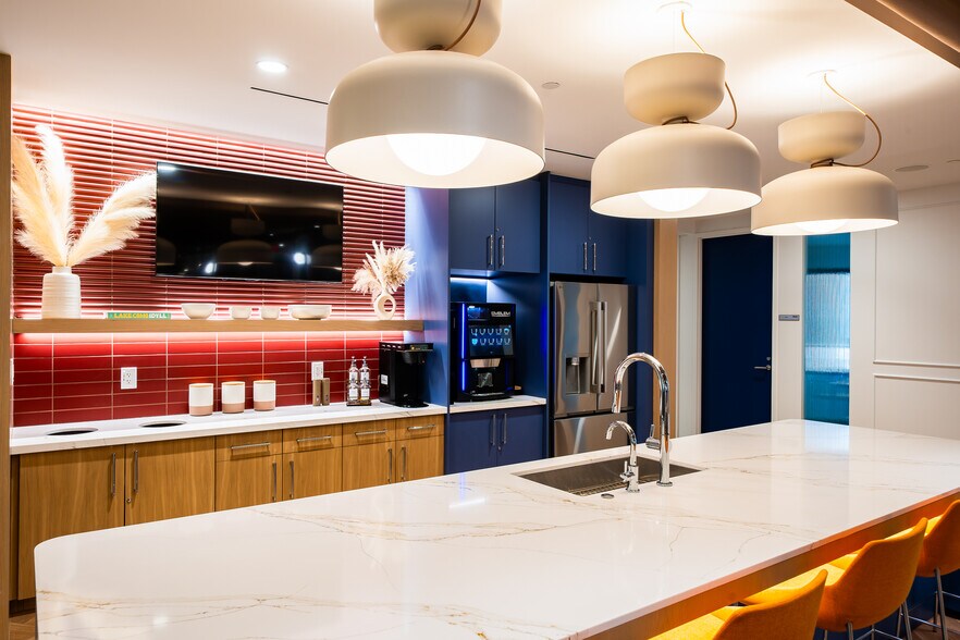 More Photos Of 1750 Tysons Blvd, McLean Coworking Space