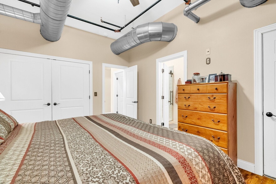 More Photos Of 306-310 Huron Ave, Port Huron Freestanding For Sale