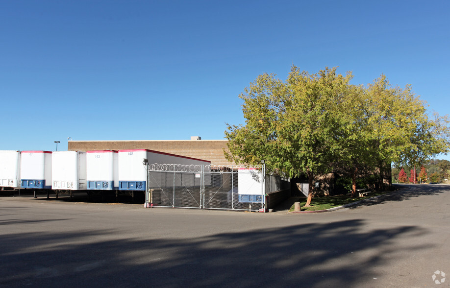 More Photos Of 372 Elm Ave, Auburn Freestanding For Lease