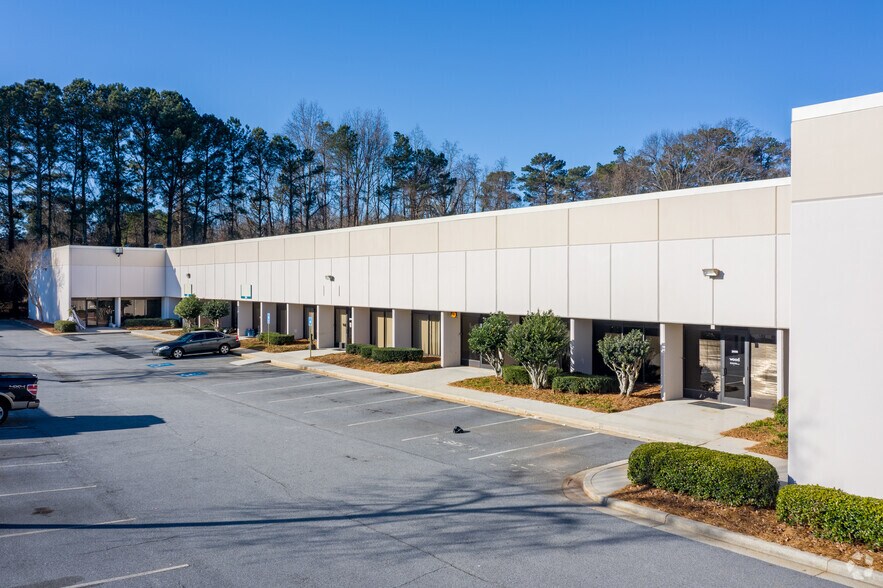 Primary Photo Of 2054-2062 Weems Rd, Tucker Distribution For Lease