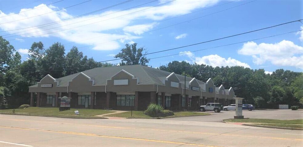 More Photos Of 2108-2126 Bryan Valley Commercial Dr, O'Fallon Storefront Retail Office For Lease