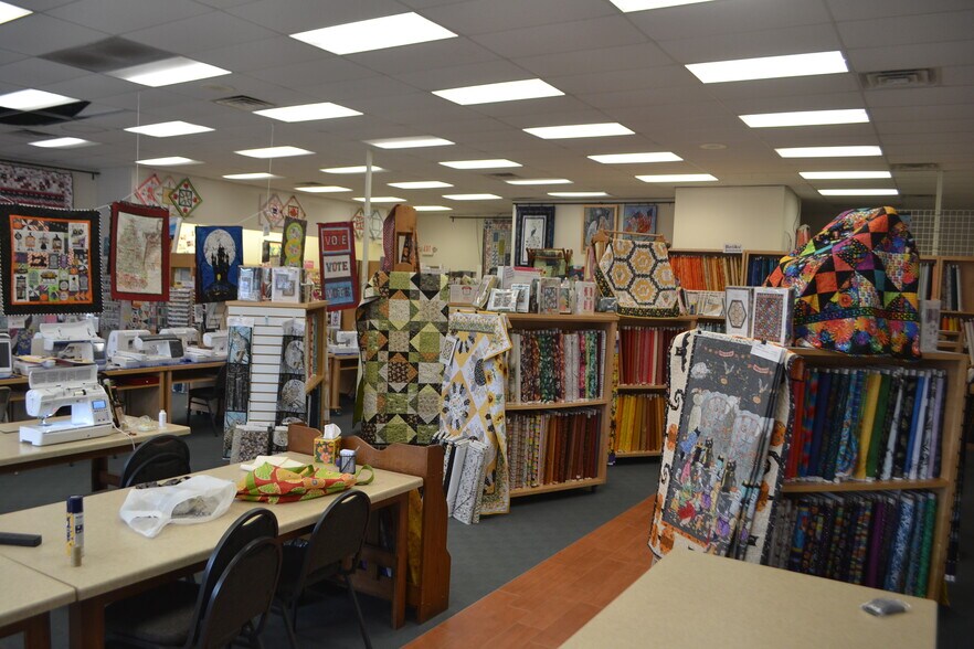 More Photos Of 225675 Rib Mountain Dr, Wausau Storefront For Lease