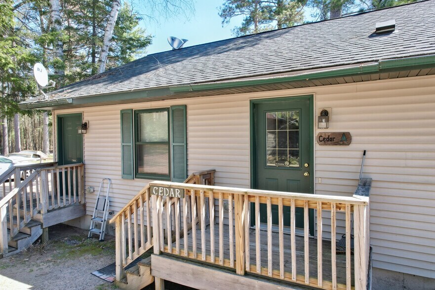 More Photos Of 8475 Hillcrest Ln, Saint Germain Hotel For Sale