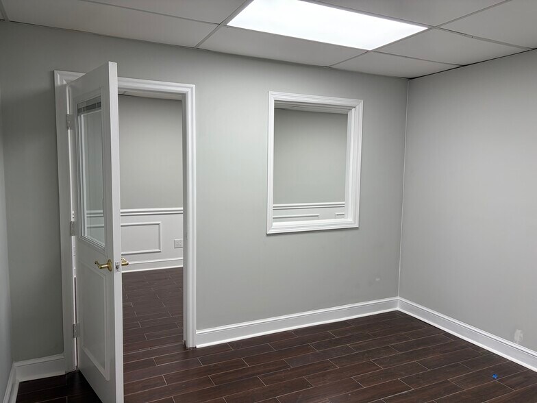 More Photos Of 3601 SE Ocean Blvd, Stuart Office For Lease
