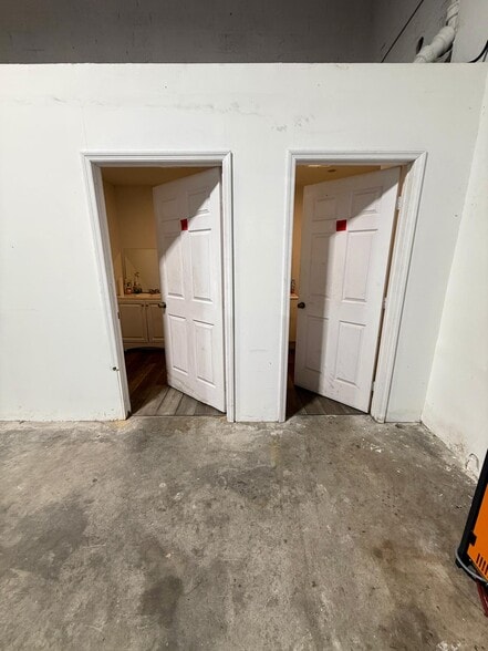 More Photos Of 6236 Miramar Pky, Miramar Showroom For Lease