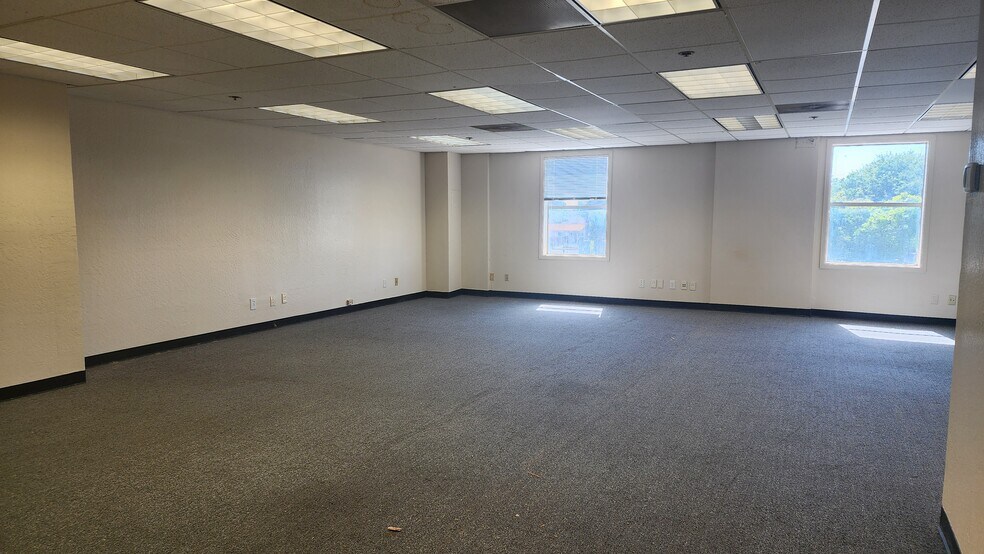 More Photos Of 1199 B St, Hayward Storefront Retail Office For Lease