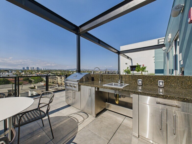 More Photos Of 9900 Venice Blvd, Culver City Apartments For Lease