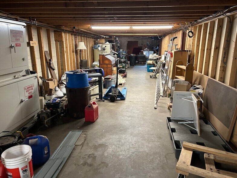 More Photos Of 31 1st St, Lowell Warehouse For Lease