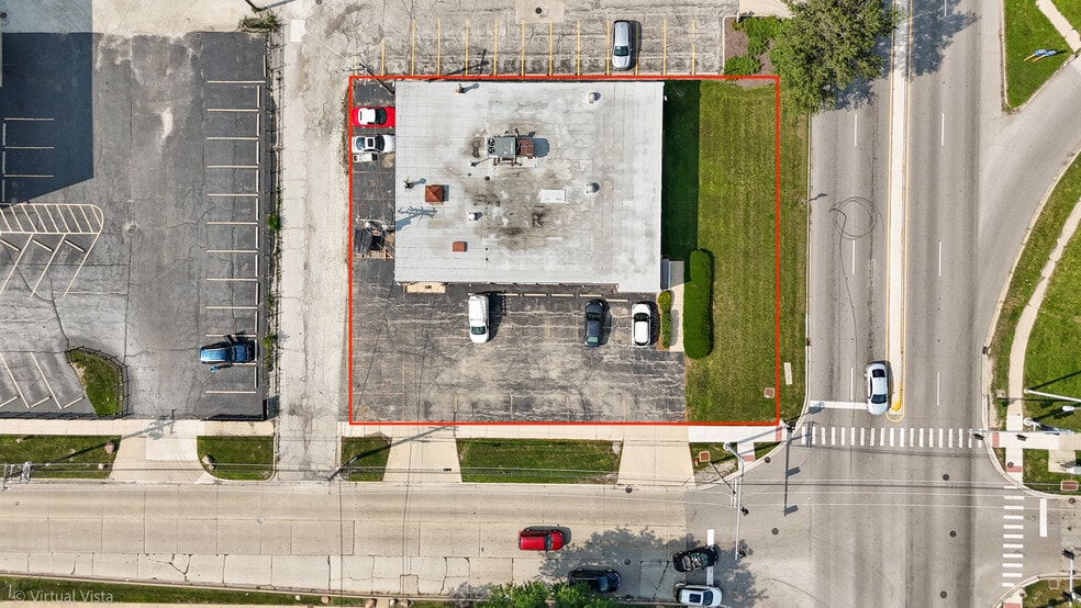 More Photos Of 1850 S 25th Ave, Broadview Flex For Sale