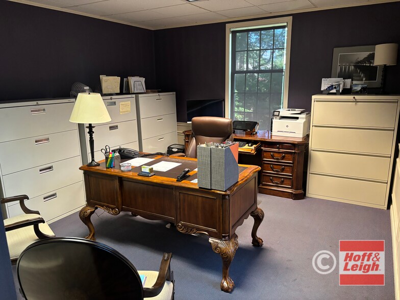 More Photos Of 8225 Brecksville Rd, Brecksville Office For Sale
