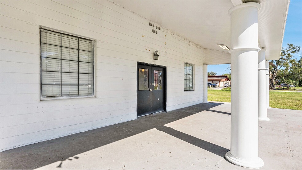 More Photos Of 5118 E 17th Ave, Tampa Religious Facility For Sale