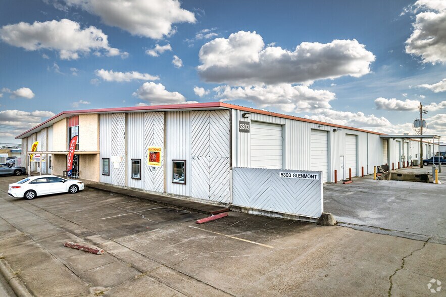 More Photos Of 5303 Glenmont Dr, Houston Light Manufacturing For Lease