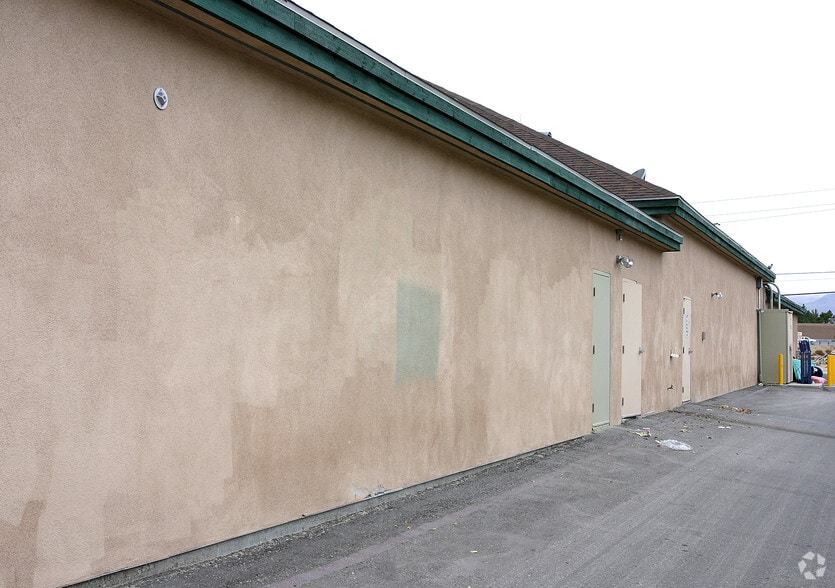 More Photos Of 6650 Vegas Dr, Las Vegas Freestanding For Lease