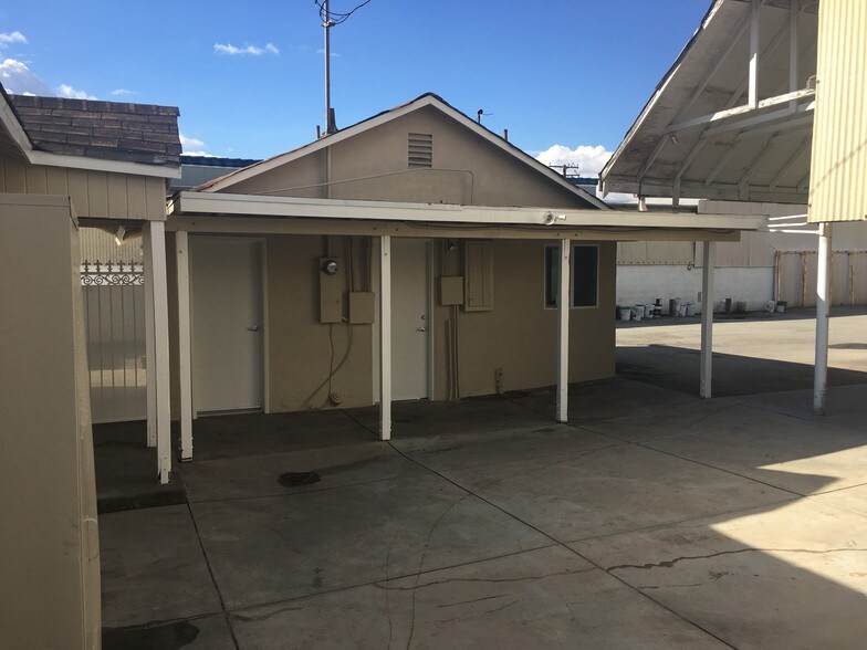 More Photos Of 757 E San Bernardino Rd, Covina Contractor Storage Yard For Lease