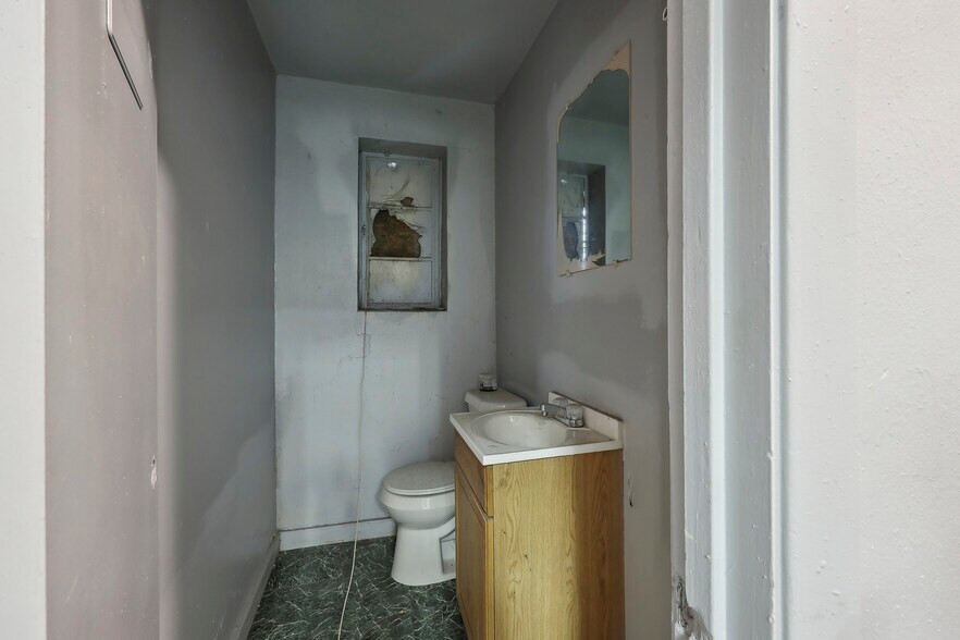 More Photos Of 3410 Concord Rd, Beaumont Storefront For Sale