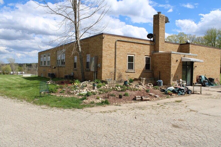 More Photos Of W771 Armstrong Rd, Campbellsport Apartments For Sale