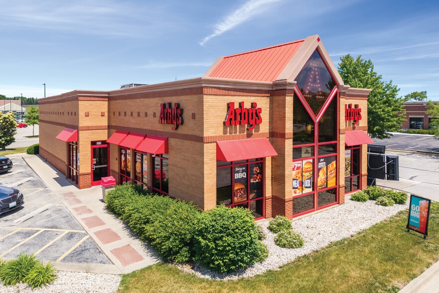 Primary Photo Of 501 E Il Route 173, Antioch Fast Food For Sale
