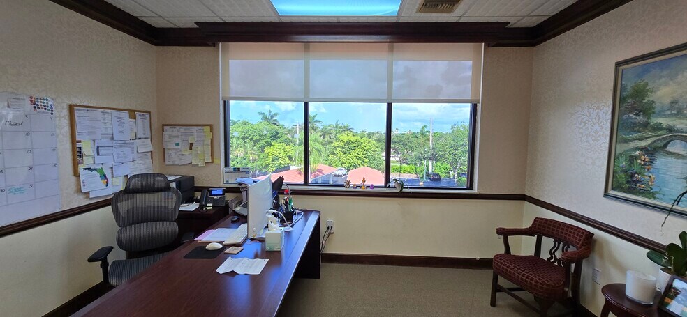More Photos Of 2375 Tamiami Trl N, Naples Loft Creative Space For Sale