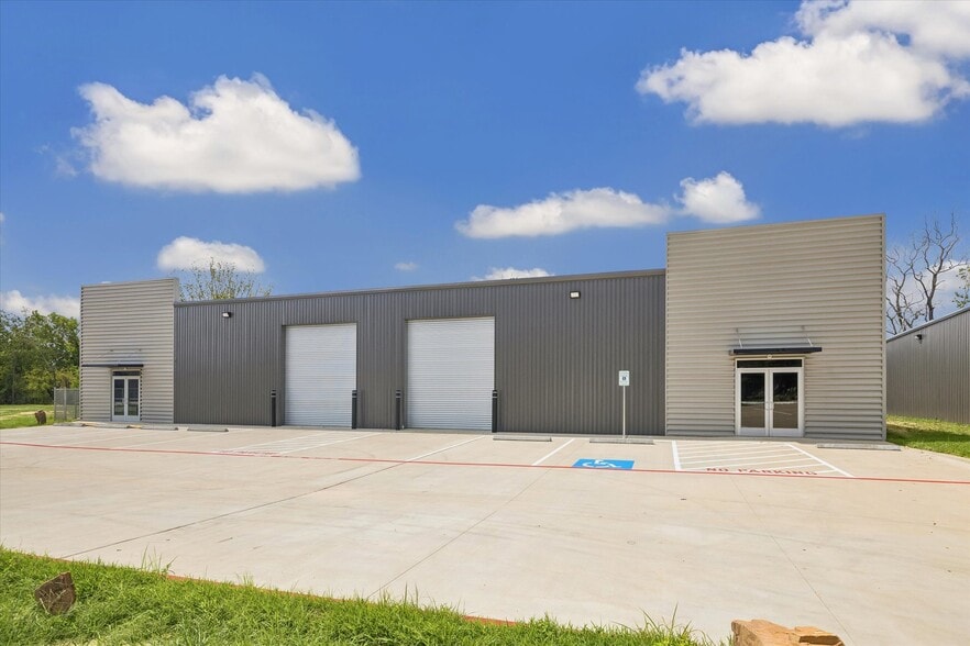 More Photos Of 19103 Hufsmith Kohrville Rd, Tomball Unknown For Lease