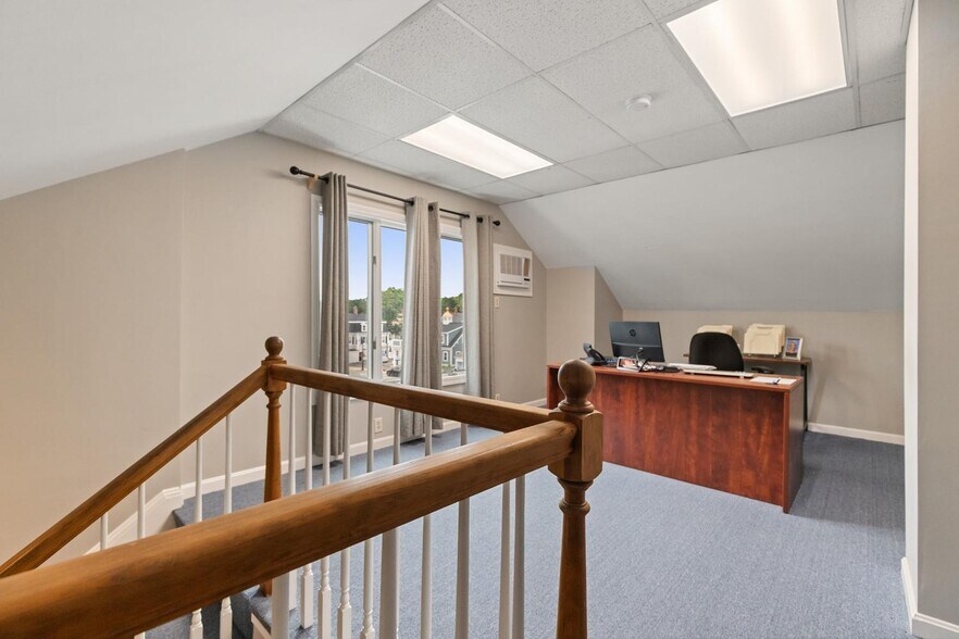 More Photos Of 7 Foster St, Wakefield Office For Sale