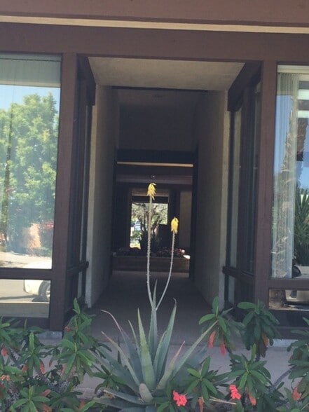 More Photos Of 45445 Portola Ave, Palm Desert Medical For Lease