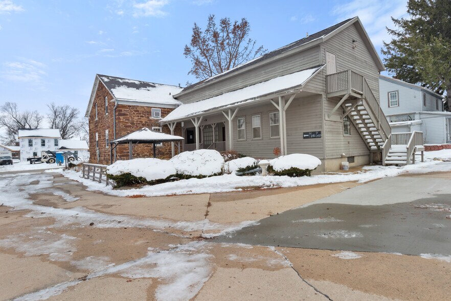 More Photos Of 4712 220th Trl, Amana Hotel For Sale