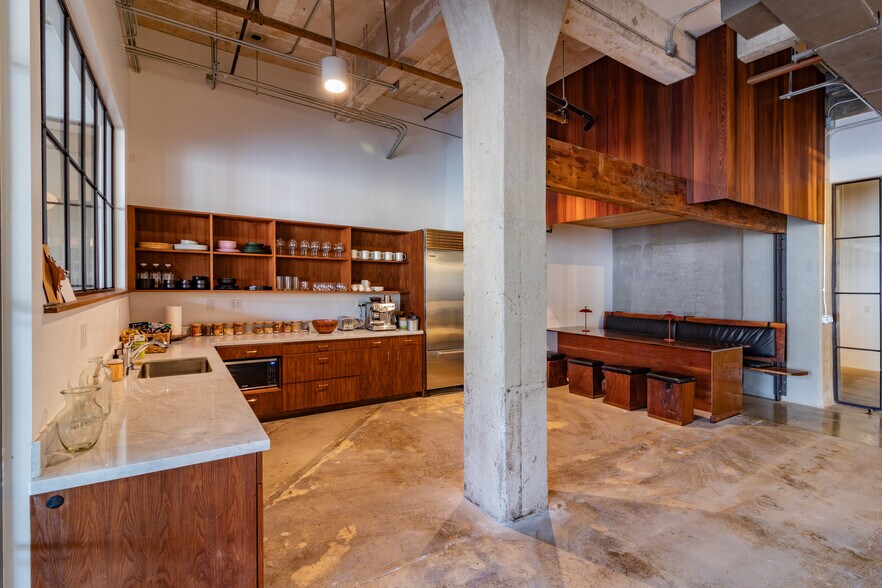 More Photos Of 837 N Spring St, Los Angeles Office For Sale