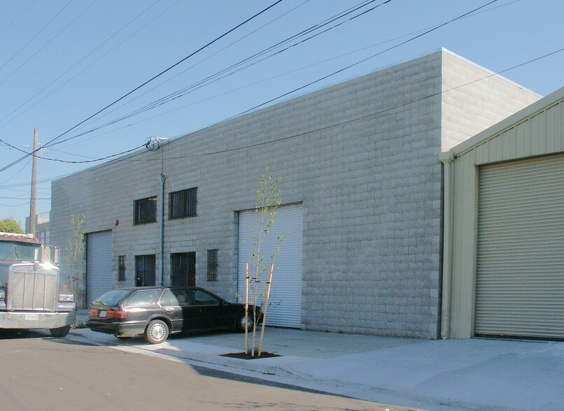 More Photos Of 1190A Shafter Ave, San Francisco Warehouse For Sale